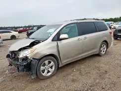 5TDKK3DC4GS708297 2016 TOYOTA SIENNA