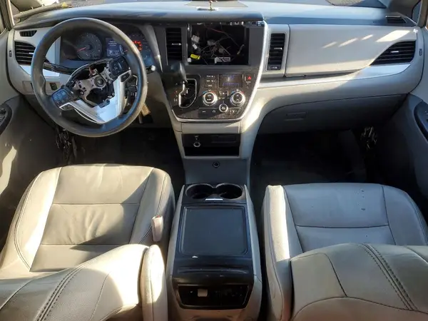 5TDKK3DC4GS725567 2016 TOYOTA SIENNA - Image 8