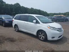 5TDKK3DC4GS726041 2016 TOYOTA SIENNA