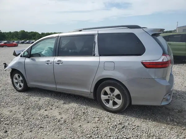 5TDKK3DC4GS731059 2016 TOYOTA SIENNA - Image 2