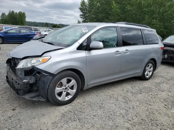5TDKK3DC4GS754504 2016 TOYOTA SIENNA - Image 1