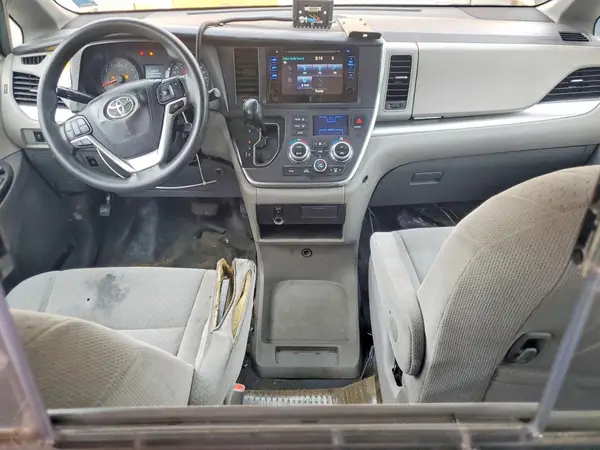 5TDKK3DC4GS763462 2016 TOYOTA SIENNA - Image 8