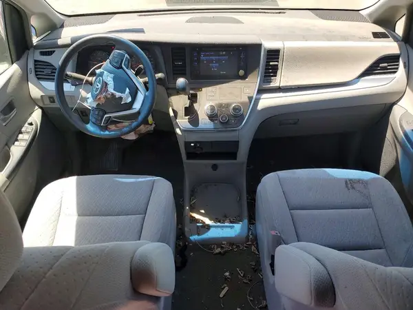 5TDKK3DC4GS763526 2016 TOYOTA SIENNA - Image 8