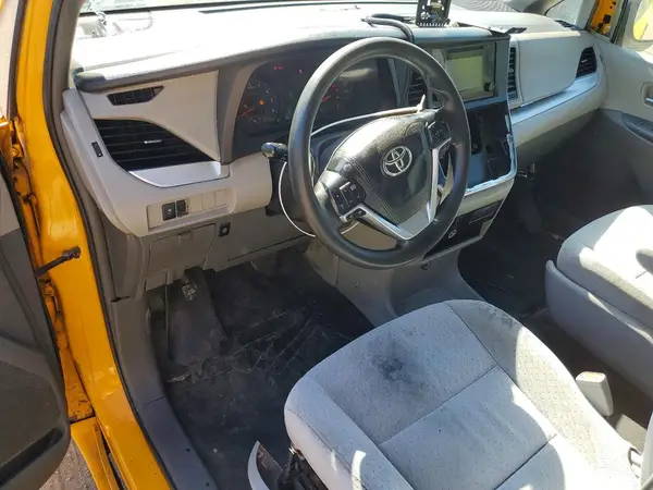5TDKK3DC4GS764014 2016 TOYOTA SIENNA - Image 8