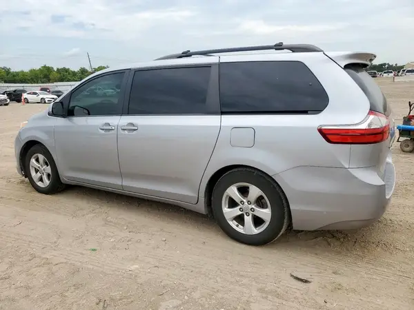 5TDKK3DC5GS707756 2016 TOYOTA SIENNA - Image 2
