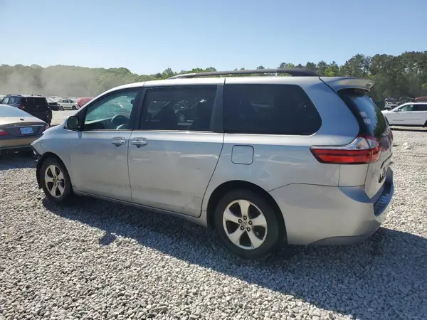 5TDKK3DC5GS712181 2016 TOYOTA SIENNA - Image 2
