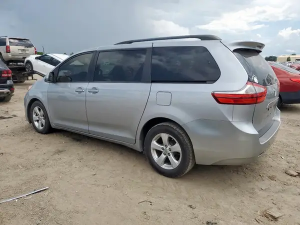 5TDKK3DC5GS721852 2016 TOYOTA SIENNA - Image 2