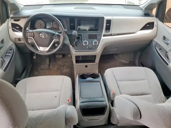 5TDKK3DC5GS721852 2016 TOYOTA SIENNA - Image 8