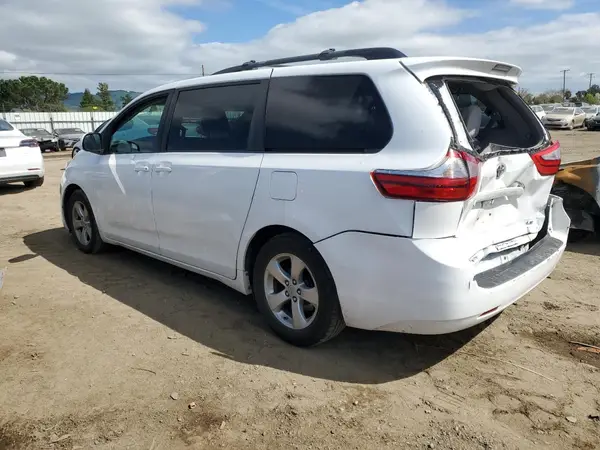 5TDKK3DC5GS725660 2016 TOYOTA SIENNA - Image 2