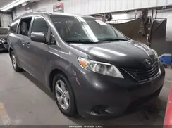 5TDKK3DC5GS742135 2016 TOYOTA SIENNA