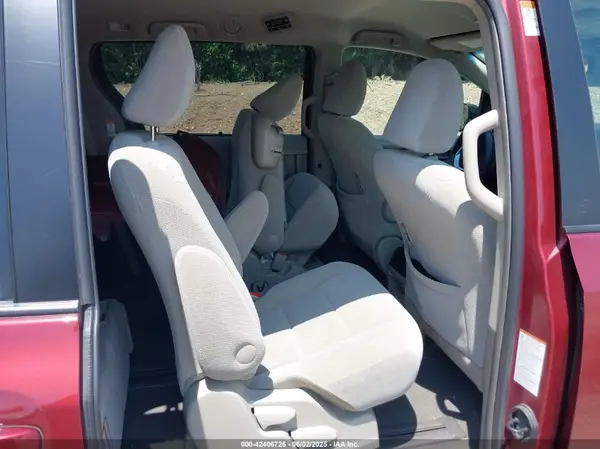 5TDKK3DC5GS743477 2016 TOYOTA SIENNA - Image 8