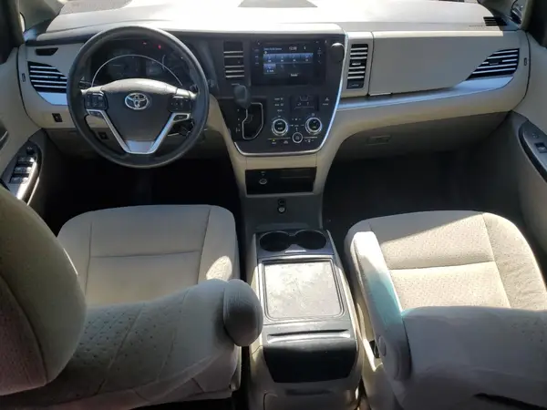 5TDKK3DC5GS745004 2016 TOYOTA SIENNA - Image 8