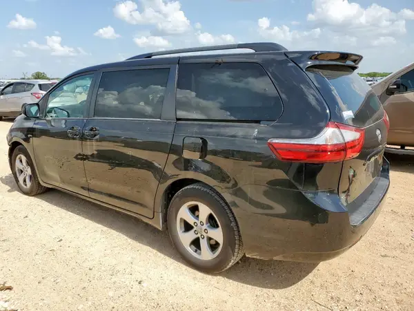 5TDKK3DC5GS747514 2016 TOYOTA SIENNA - Image 2