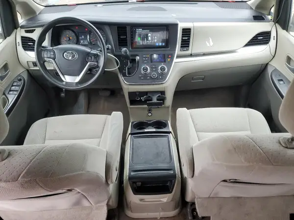 5TDKK3DC5GS747769 2016 TOYOTA SIENNA - Image 8