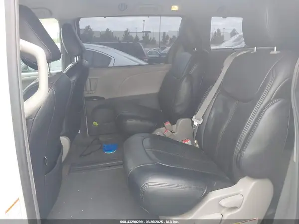 5TDKK3DC5GS749232 2016 TOYOTA SIENNA - Image 8
