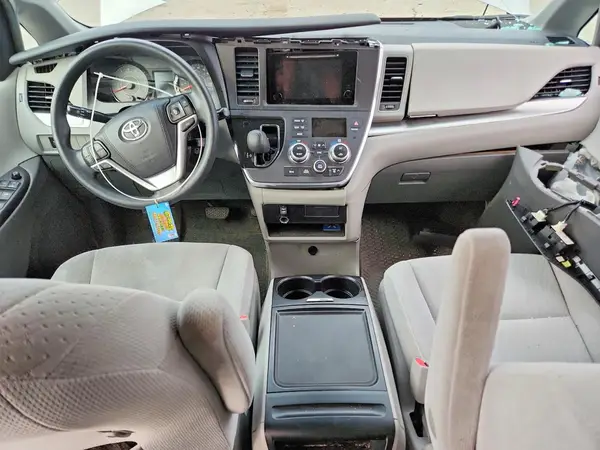 5TDKK3DC5GS752468 2016 TOYOTA SIENNA - Image 8