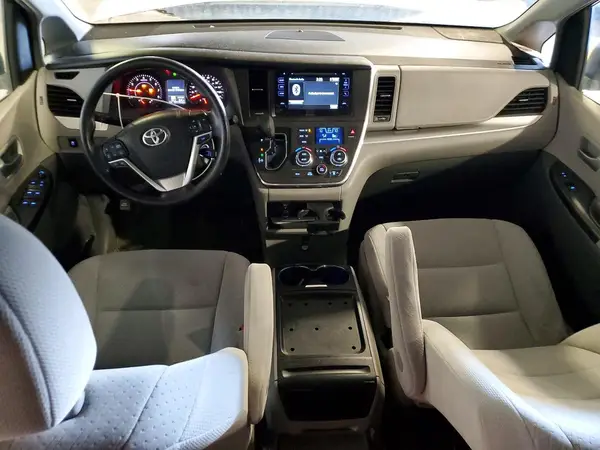 5TDKK3DC5GS752938 2016 TOYOTA SIENNA - Image 8