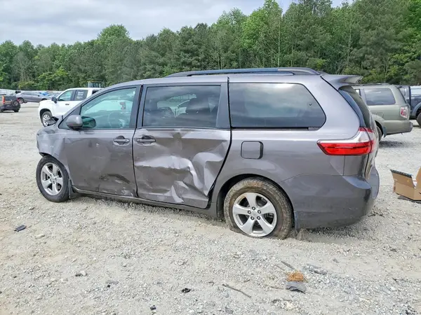 5TDKK3DC5GS755242 2016 TOYOTA SIENNA - Image 2