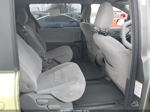 5TDKK3DC5SS644656 2016 TOYOTA SIENNA - Image 8