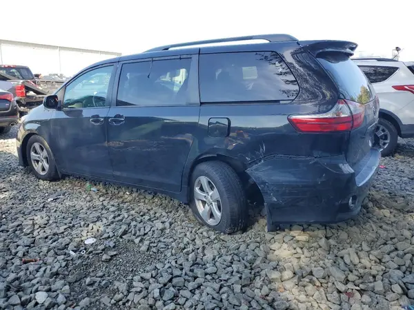 5TDKK3DC6GS697965 2016 TOYOTA SIENNA - Image 2