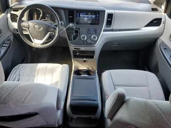 5TDKK3DC6GS697965 2016 TOYOTA SIENNA - Image 8