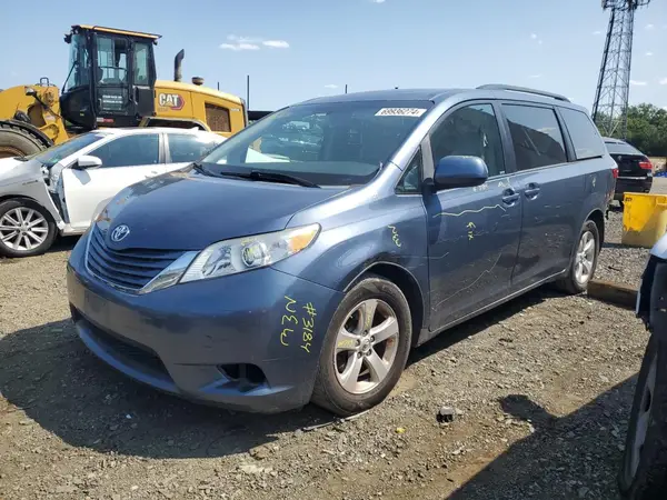 5TDKK3DC6GS717583 2016 TOYOTA SIENNA - Image 1