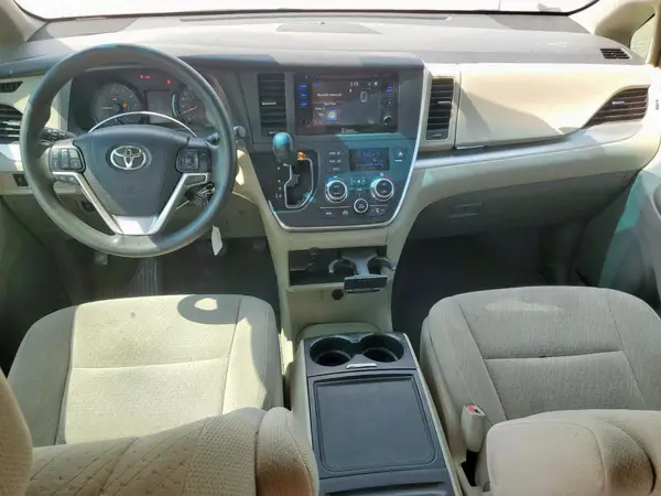 5TDKK3DC6GS718202 2016 TOYOTA SIENNA - Image 8