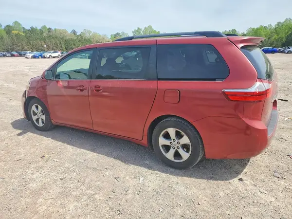5TDKK3DC6GS719639 2016 TOYOTA SIENNA - Image 2