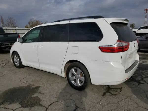 5TDKK3DC6GS737980 2016 TOYOTA SIENNA - Image 2
