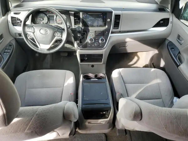 5TDKK3DC6GS737980 2016 TOYOTA SIENNA - Image 8