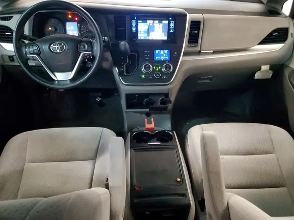 5TDKK3DC6GS739860 2016 TOYOTA SIENNA - Image 8
