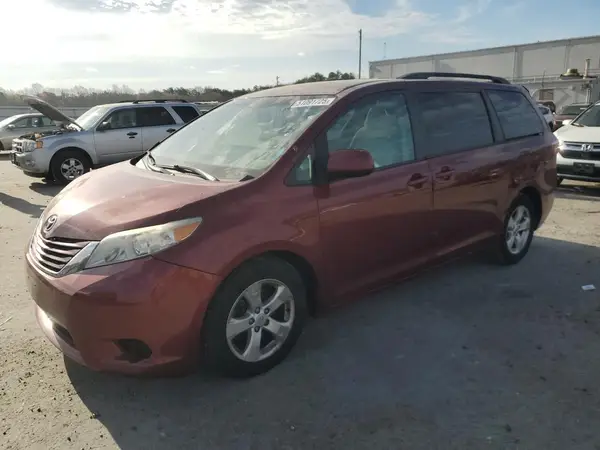 5TDKK3DC6GS749952 2016 TOYOTA SIENNA - Image 1