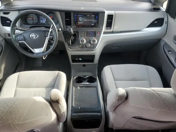 5TDKK3DC6GS749952 2016 TOYOTA SIENNA - Image 8