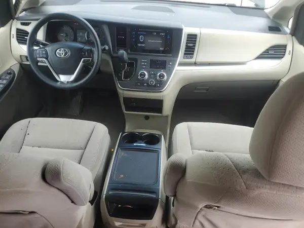 5TDKK3DC6GS751426 2016 TOYOTA SIENNA - Image 8
