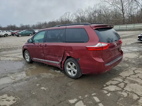 5TDKK3DC6GS761437 2016 TOYOTA SIENNA - Image 2