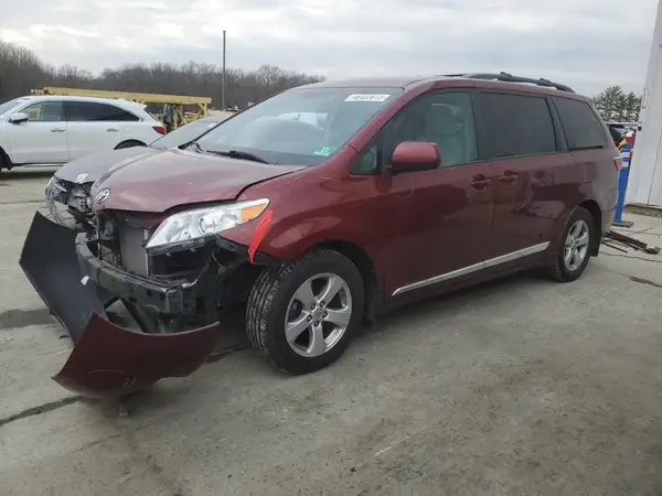 5TDKK3DC6GS762149 2016 TOYOTA SIENNA - Image 1