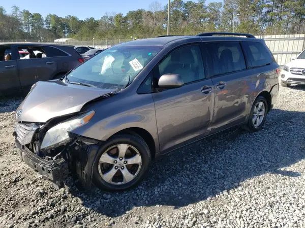 5TDKK3DC7GS691821 2016 TOYOTA SIENNA - Image 1