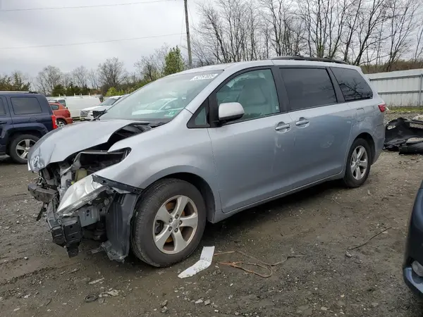 5TDKK3DC7GS698381 2016 TOYOTA SIENNA - Image 1