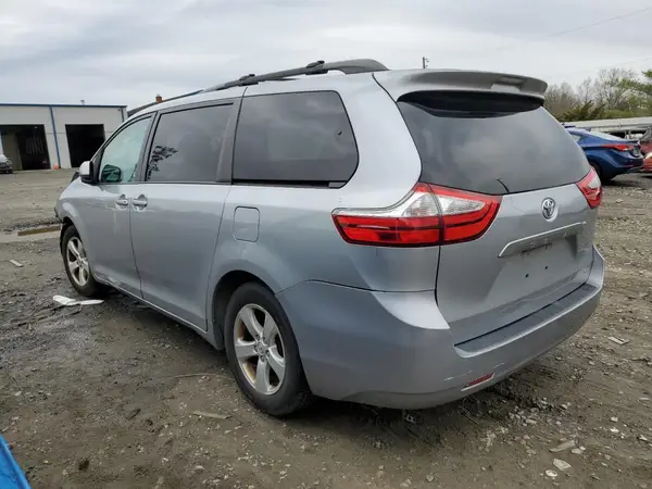 5TDKK3DC7GS698381 2016 TOYOTA SIENNA - Image 2