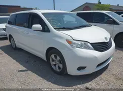 5TDKK3DC7GS702042 2016 TOYOTA SIENNA