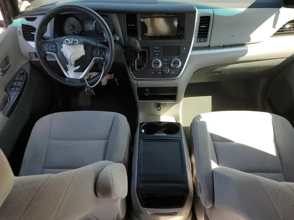 5TDKK3DC7GS707483 2016 TOYOTA SIENNA - Image 8