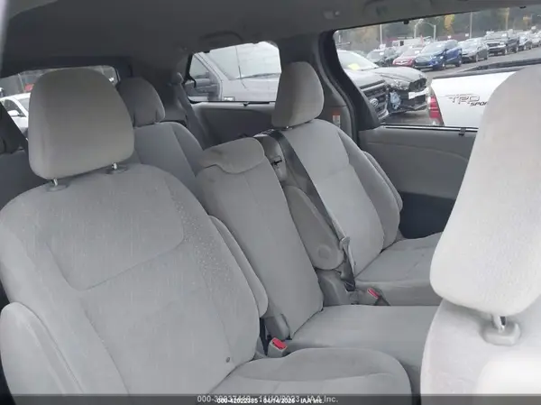 5TDKK3DC7GS707855 2016 TOYOTA SIENNA - Image 8
