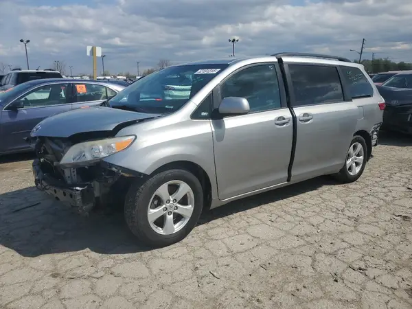5TDKK3DC7GS711310 2016 TOYOTA SIENNA - Image 1