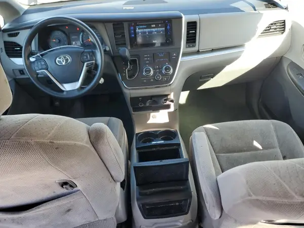 5TDKK3DC7GS714336 2016 TOYOTA SIENNA - Image 8