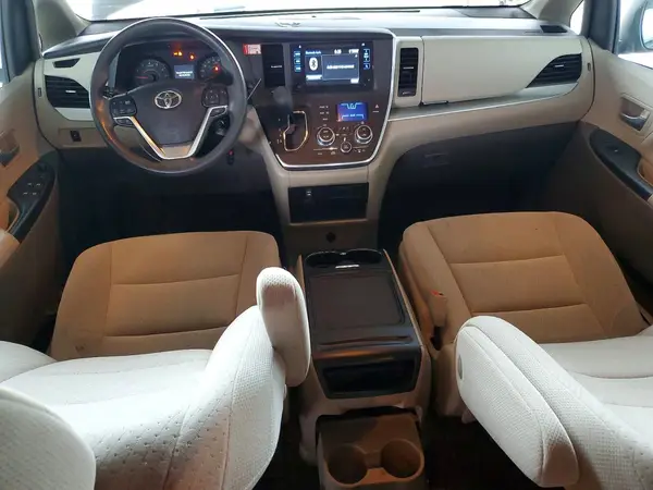 5TDKK3DC7GS720766 2016 TOYOTA SIENNA - Image 8