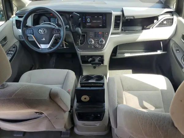 5TDKK3DC7GS724462 2016 TOYOTA SIENNA - Image 8