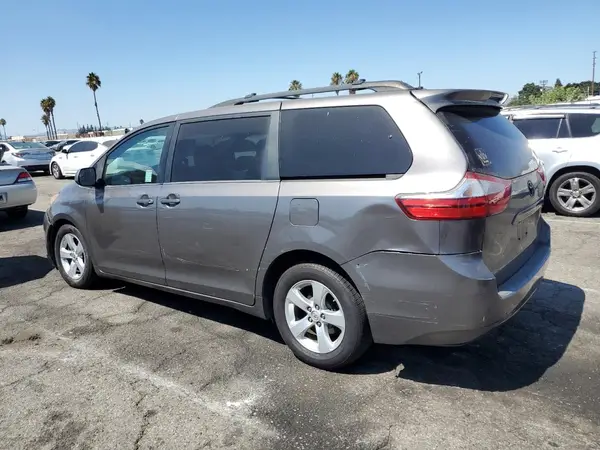 5TDKK3DC7GS725224 2016 TOYOTA SIENNA - Image 2
