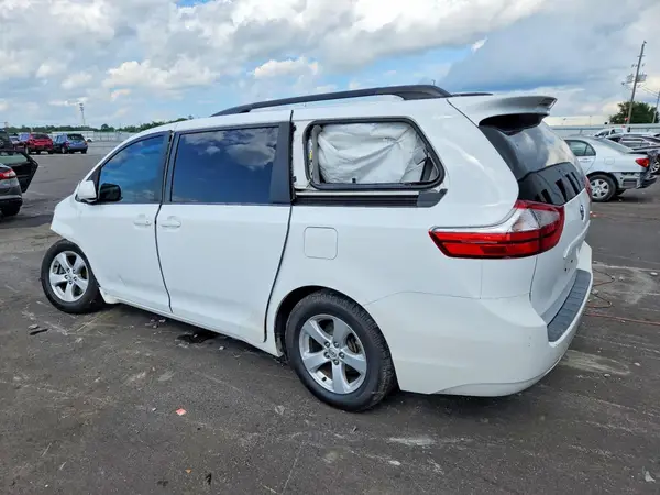 5TDKK3DC7GS726955 2016 TOYOTA SIENNA - Image 2