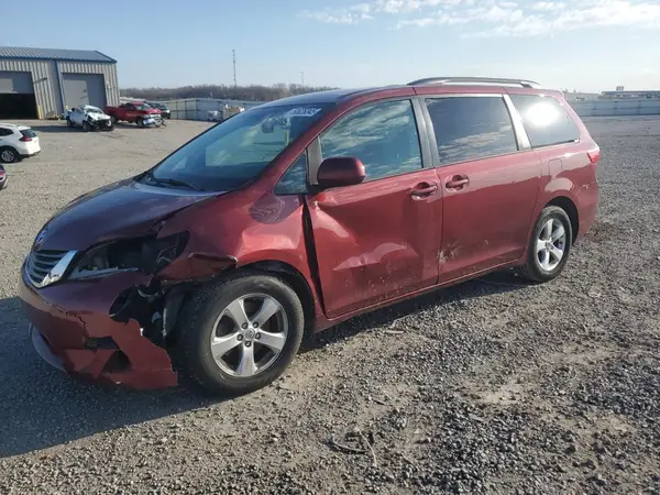 5TDKK3DC7GS727393 2016 TOYOTA SIENNA - Image 1