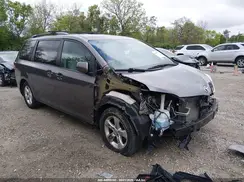 5TDKK3DC7GS729435 2016 TOYOTA SIENNA